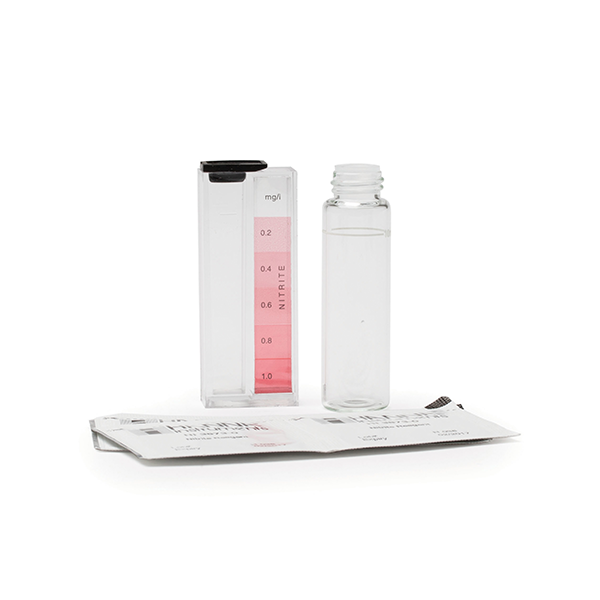 Test kit para medición de nitritos (como NO-2-N), intervalo de 0.0 a 1.0 mg/L). Modelo HI3873