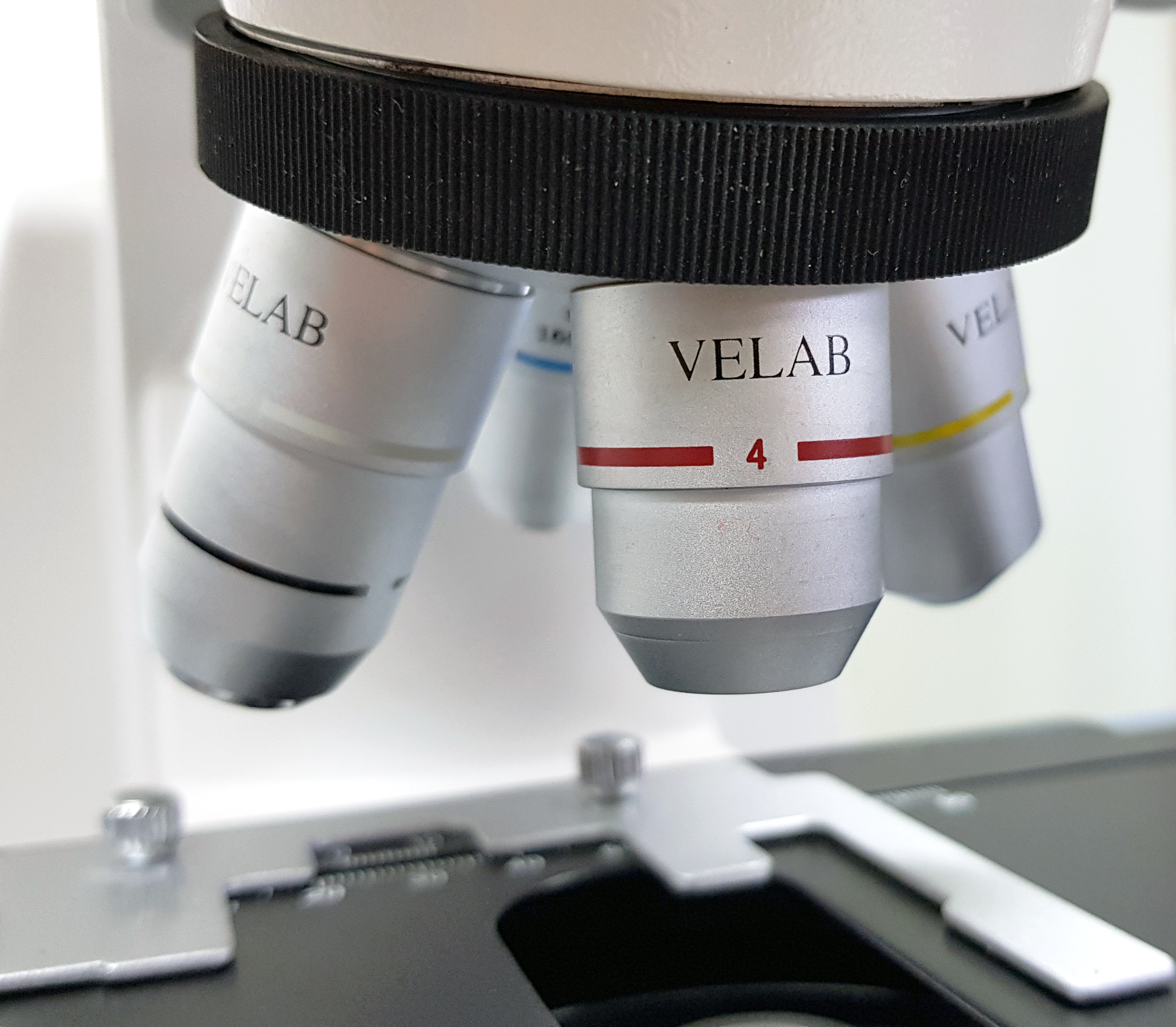 Microscopio binocular básico. Modelo VE-B1